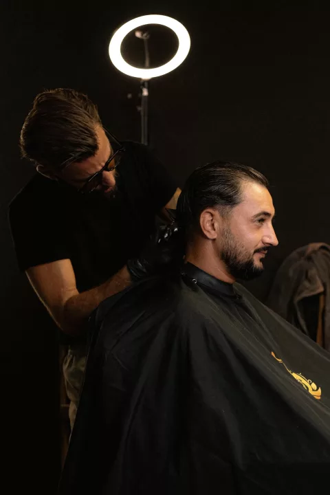 Barber-Room Agron