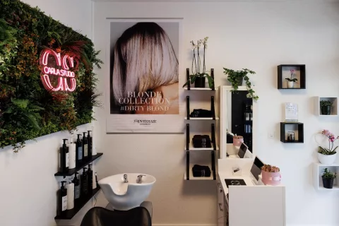 Claus Und Carla Coiffure