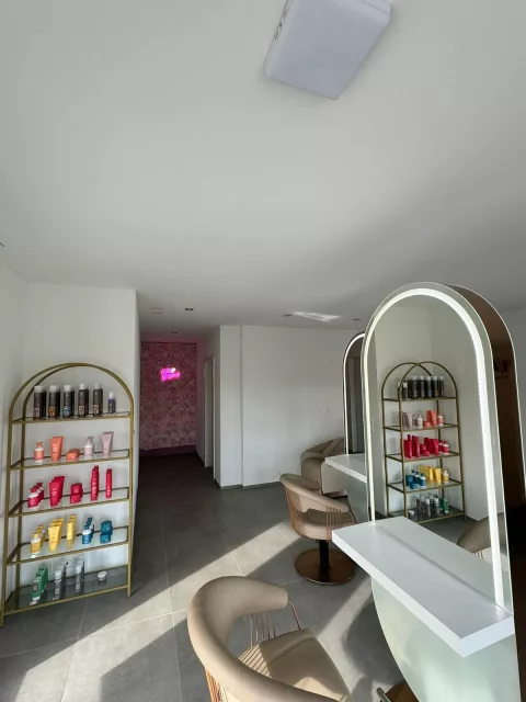 Ea Beauty Salon